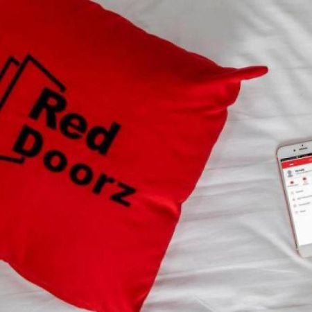 Reddoorz Premium Near Sleman City Hall Yogyakarta Exteriér fotografie