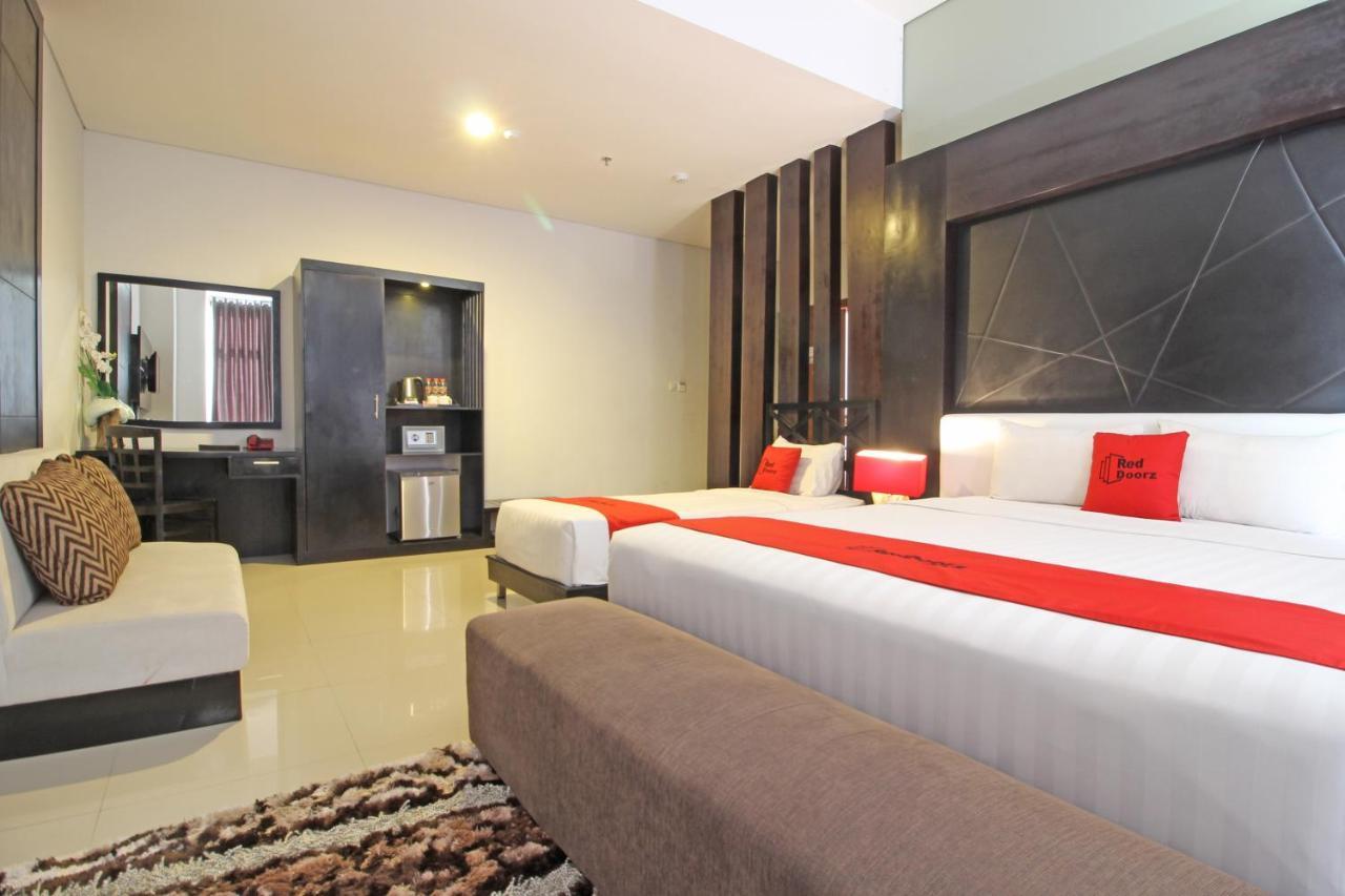 Reddoorz Premium Near Sleman City Hall Yogyakarta Exteriér fotografie