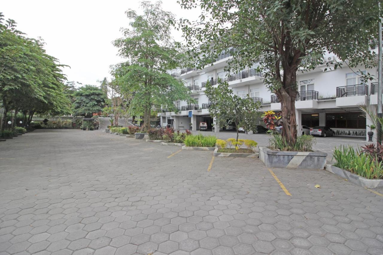 Reddoorz Premium Near Sleman City Hall Yogyakarta Exteriér fotografie